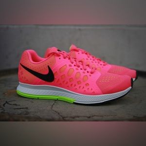 Nike Women’s Zoom Pegasus 31 Running Shoes